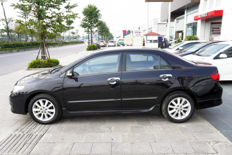 Toyota Corolla Altis V 2.0AT 2010 - 4