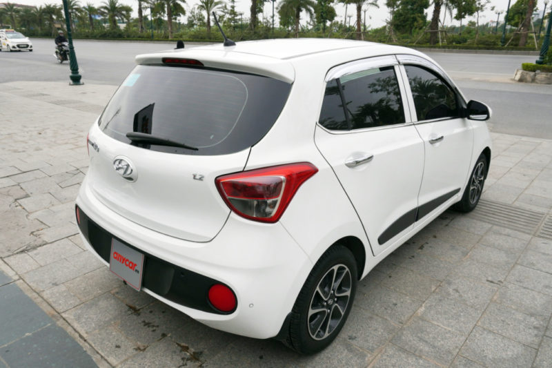 Hyundai i10 Hatchback 1.2MT 2017 - 7