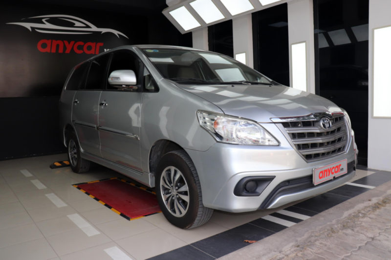 Toyota Innova 2.0MT 2015 - 1