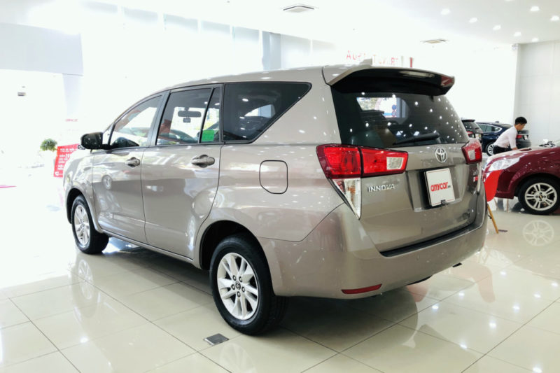 Toyota Innova E 2.0MT 2019 - 5