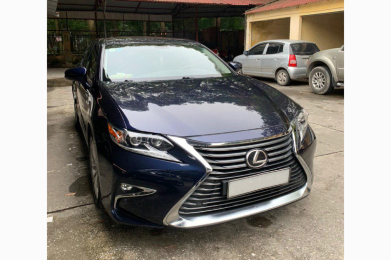 Lexus ES 2.5AT 2016 - 1