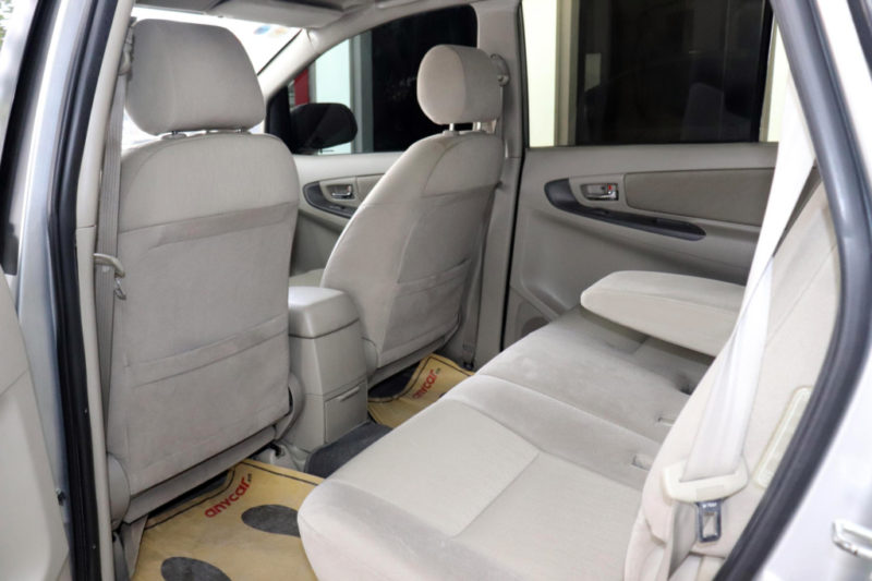 Toyota Innova 2.0MT 2015 - 23