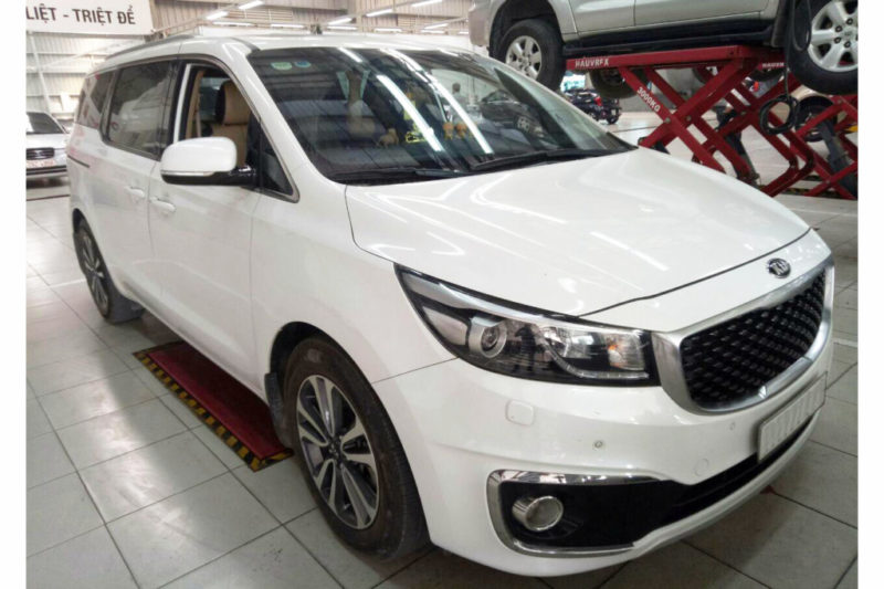 Kia Sedona 3.3AT 2016 - 1