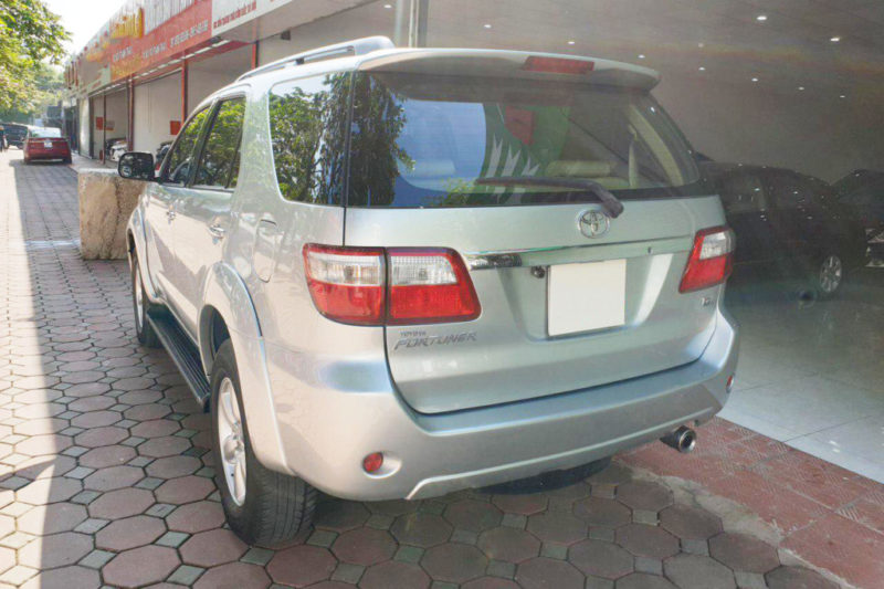 Toyota Fortuner Diesel 4x2 2.5MT 2009 - 2