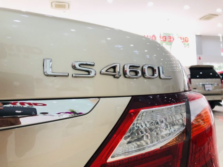 Lexus LS 4.6AT 2010 - 16