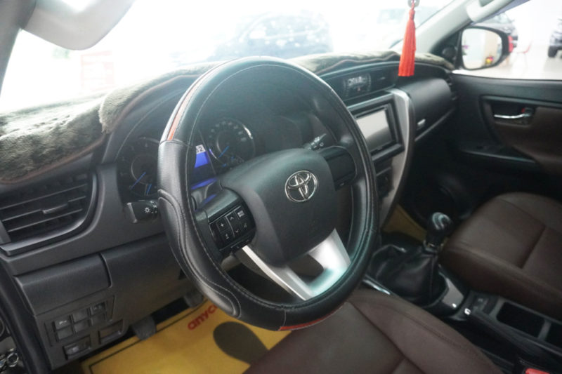 Toyota Fortuner G 4x2 2.4MT 2017 - 17