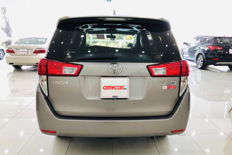 Toyota Innova E 2.0MT 2019 - 6