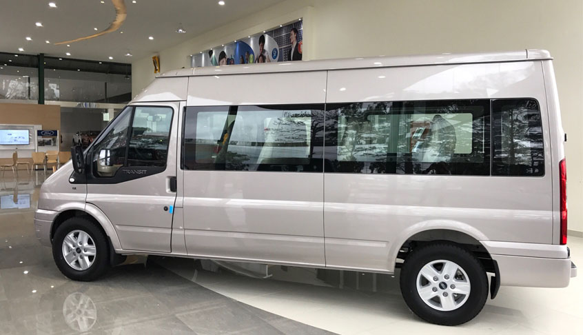 Ford Transit 9 chỗ