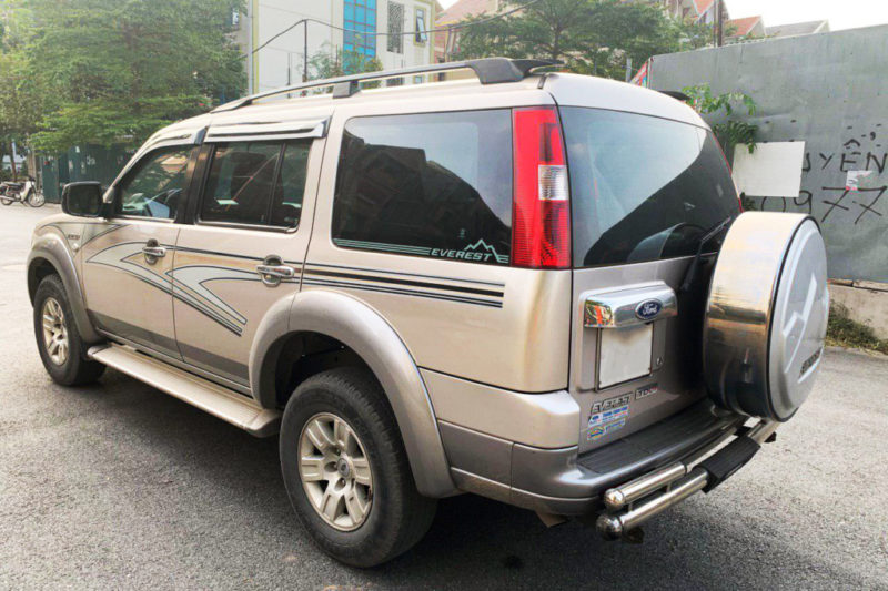 Ford Everest 2.5AT 2009 - 4