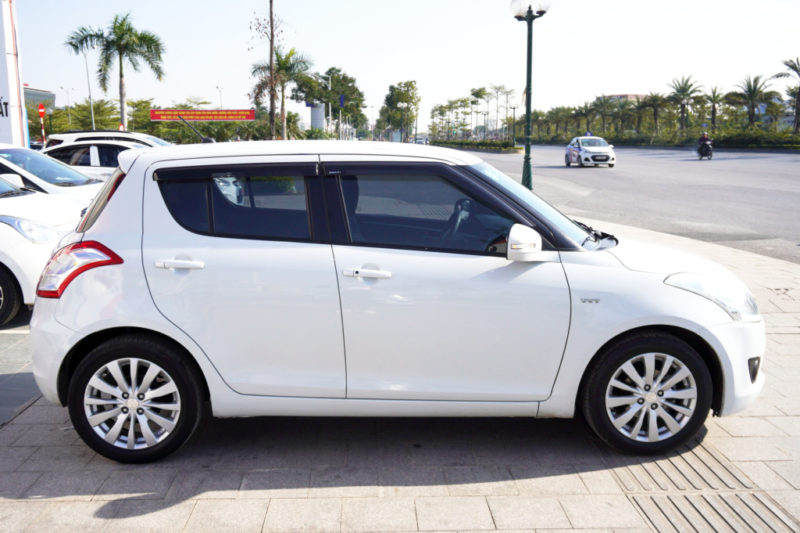 Suzuki Swift 1.4AT 2017 - 8