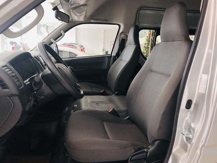 Toyota Hiace 3.0MT 2019 - 16