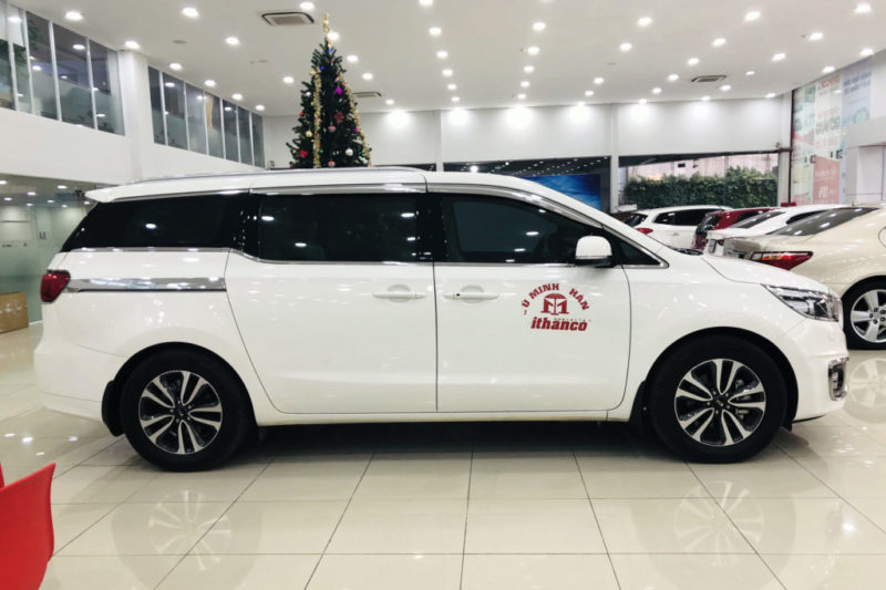 Kia Sedona 2.2AT 2017 - 9