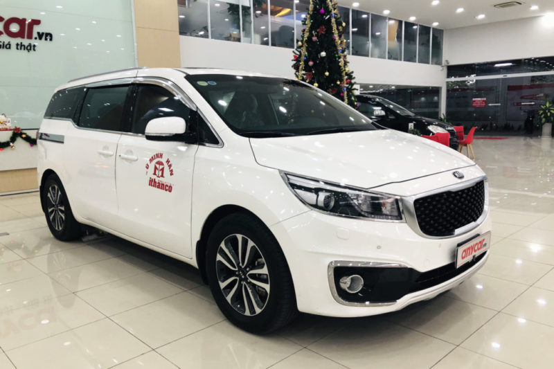 Kia Sedona 2.2AT 2017 - 1