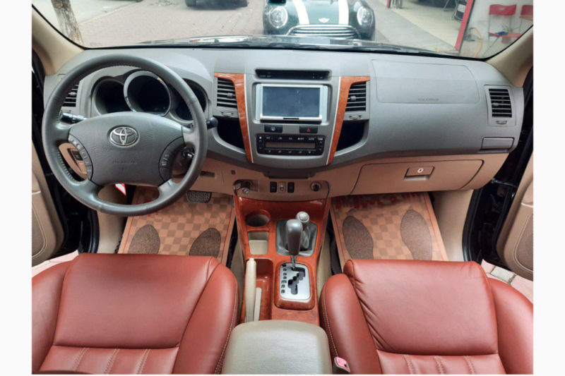 Toyota Fortuner V 4x4 2.7AT 2010 - 7