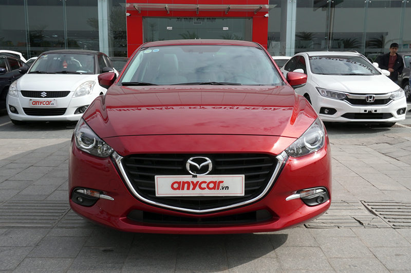 Instantly know where to park Mazda 3 before and after facelift Similar  colour  rmazda3