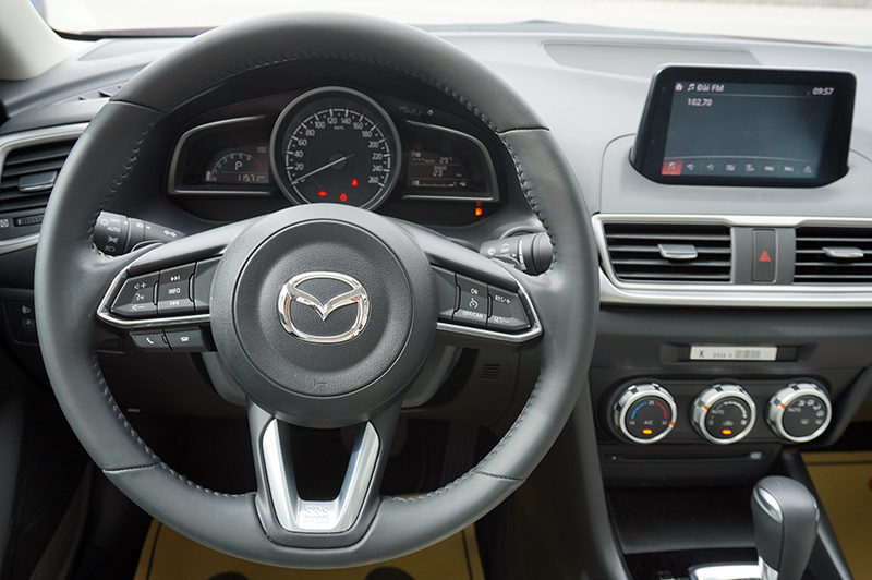 Mazda 3 Facelift 1.5AT 2019 - 17