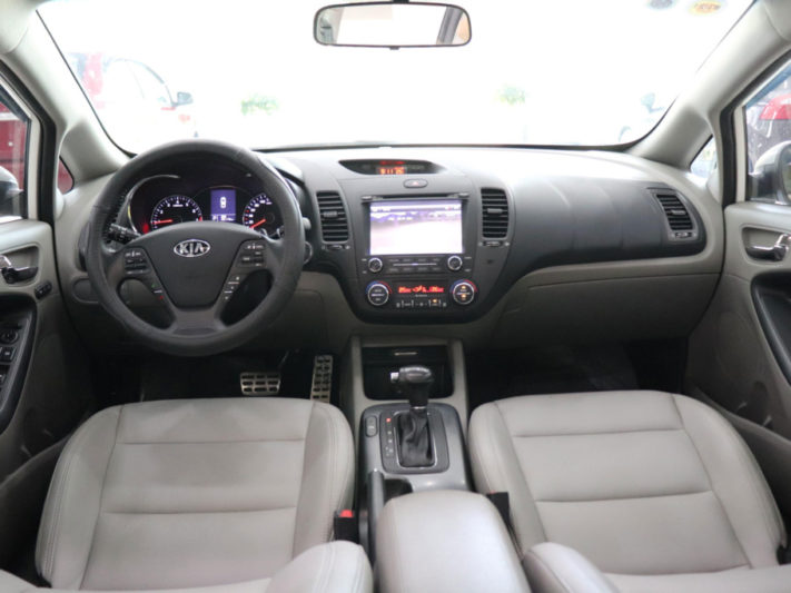 Kia K3 2.0AT 2015 - 6