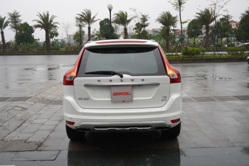 Volvo XC60 2.0AT 2016 - 4