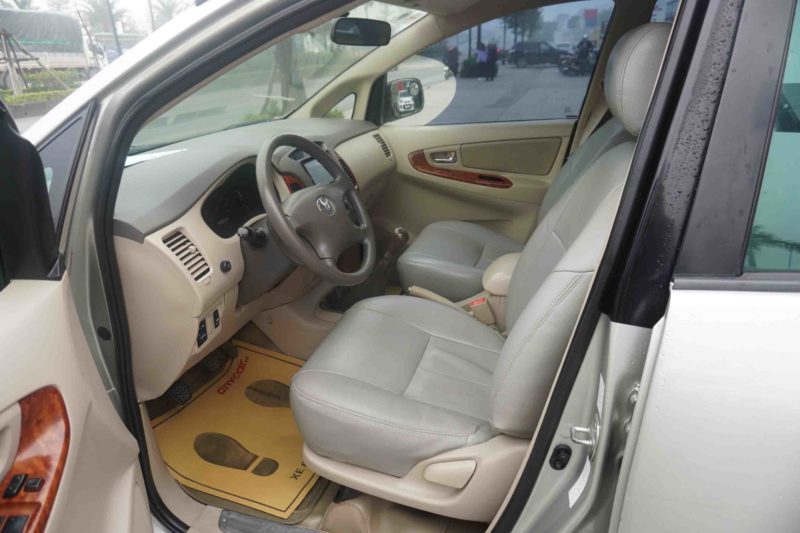 Toyota Innova G 2.0MT 2008 - 9