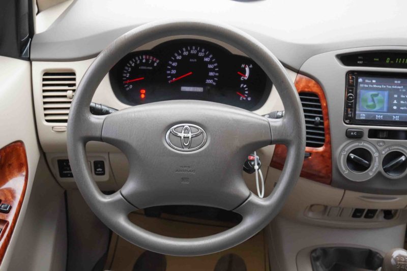 Toyota Innova G 2.0MT 2008 - 16