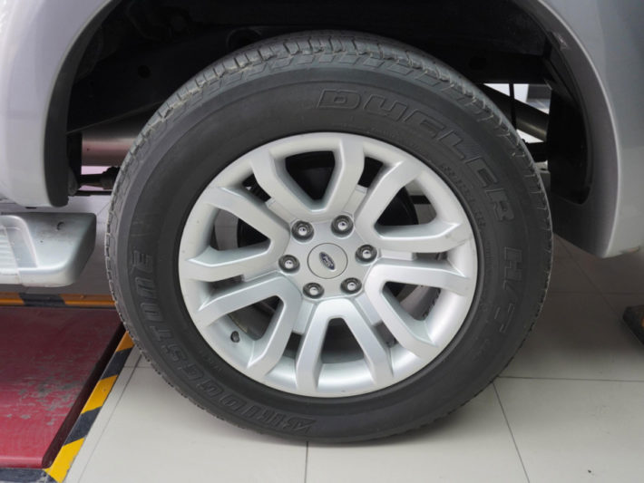 Ford Everest 2.5MT 2013 - 6