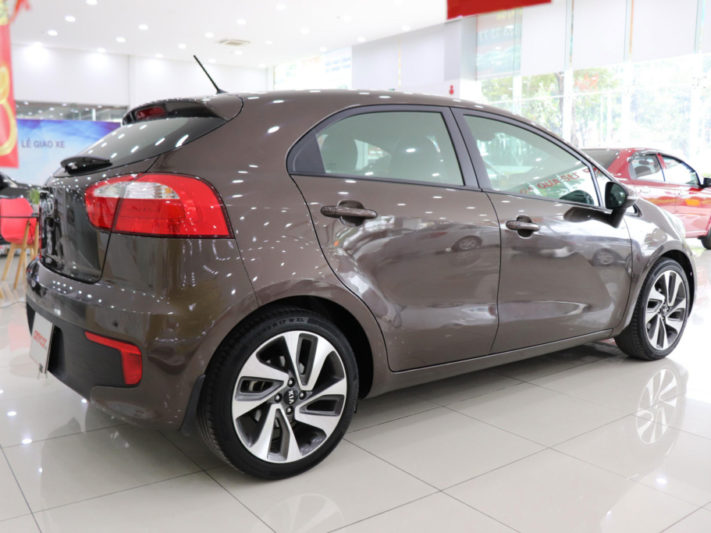 Kia Rio 1.4AT 2015 - 4