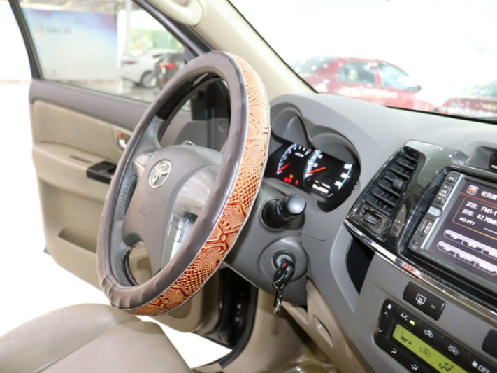 Toyota Fortuner 2.7AT 2013 - 12