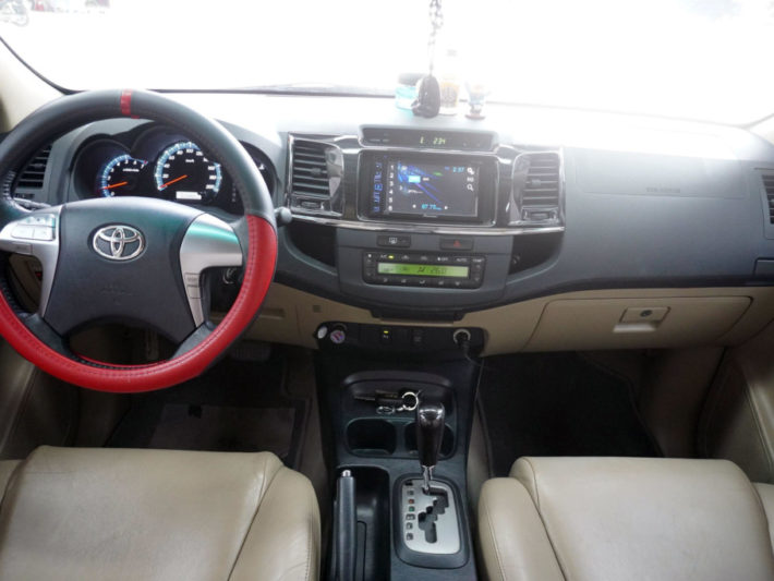 Toyota Fortuner 2.7AT 2015 - 8