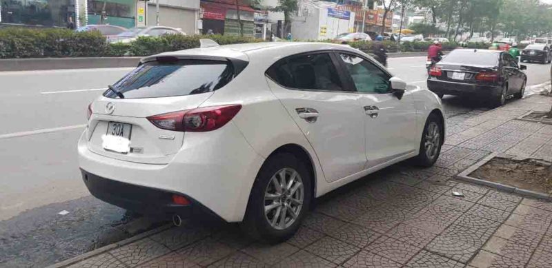 Mazda 3 HB 1.5AT 2015 - 4