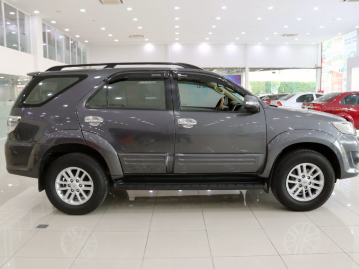 Toyota Fortuner 2.7AT 2013 - 6