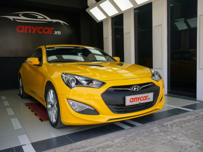 Cần bán xe Hyundai Genesis Coupe 20 AT sản xuất năm 2011 màu vàng xe nhập