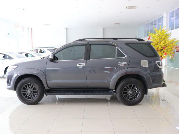 Toyota Fortuner 2.7AT 2015 - 8