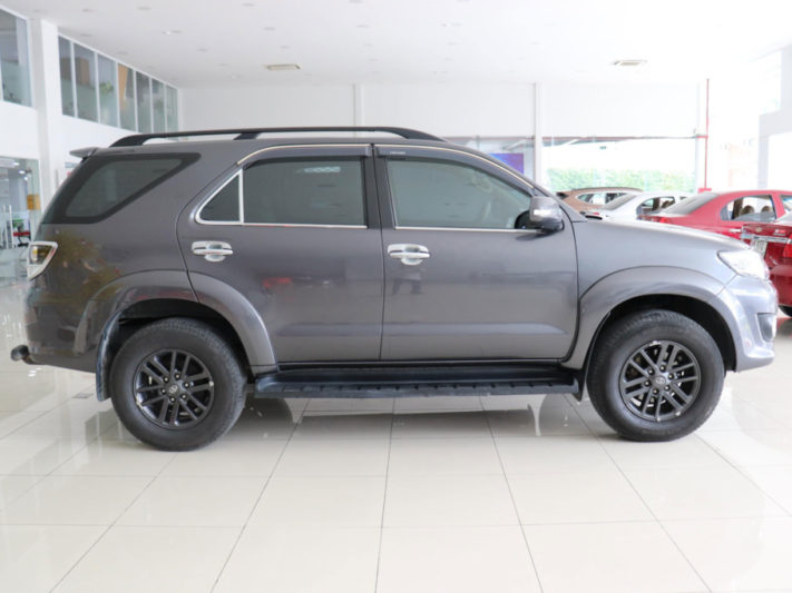 Toyota Fortuner 2.7AT 2015 - 7