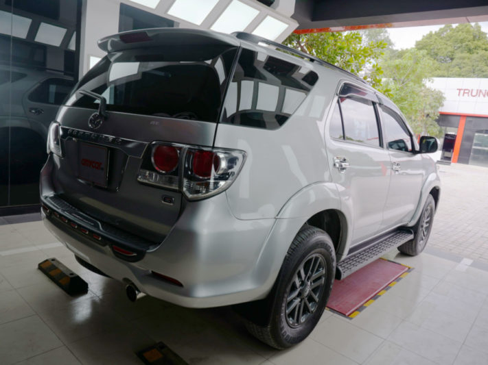 Toyota Fortuner Diesel 4x2 2.5MT 2016 - 3