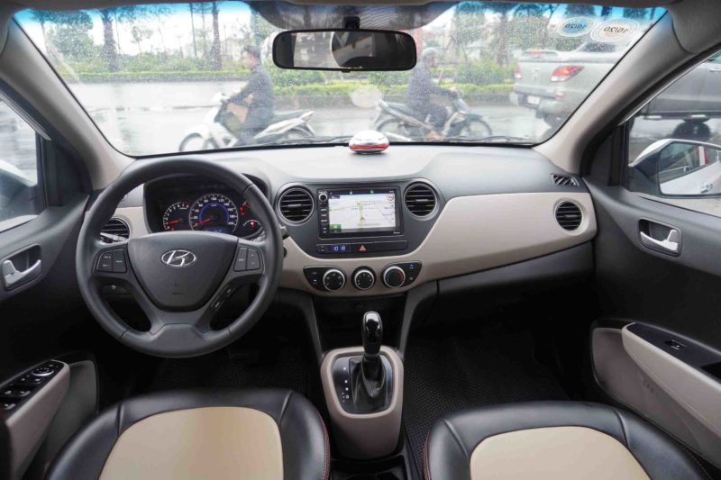 Hyundai Grand i10 Images - View complete Interior-Exterior Pictures |  Zigwheels