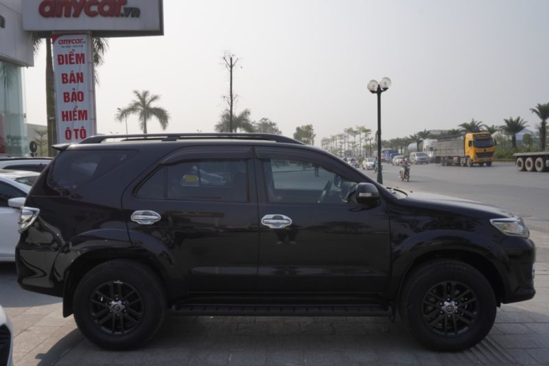 Toyota Fortuner V 4x2 2.7AT 2015 - 2