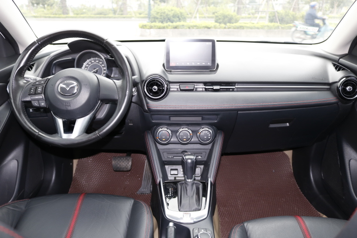 Mazda 2 Sedan 1.5AT 2016 - 14