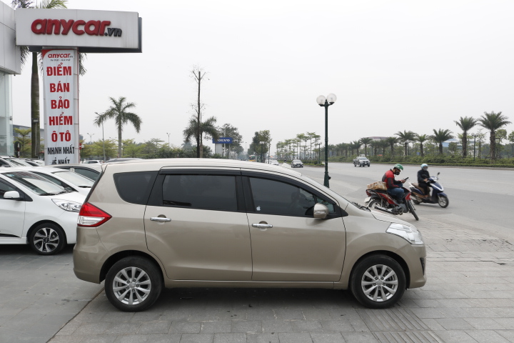 Discontinued Maruti Ertiga 20152018 Price Images Colours  Reviews   CarWale