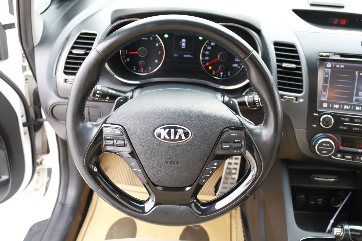 Kia Cerato 1.6AT 2017 - 11