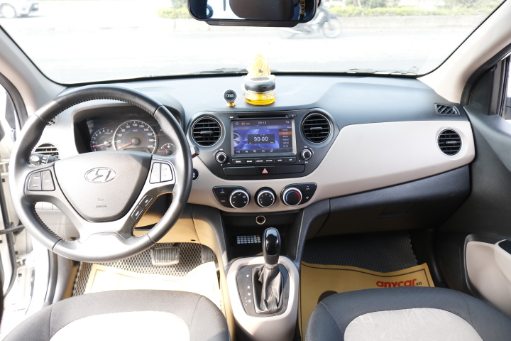 Hyundai i10 1.0AT 2015 - 13
