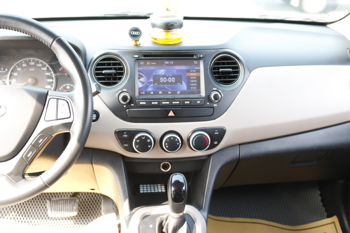 Hyundai i10 1.0AT 2015 - 15