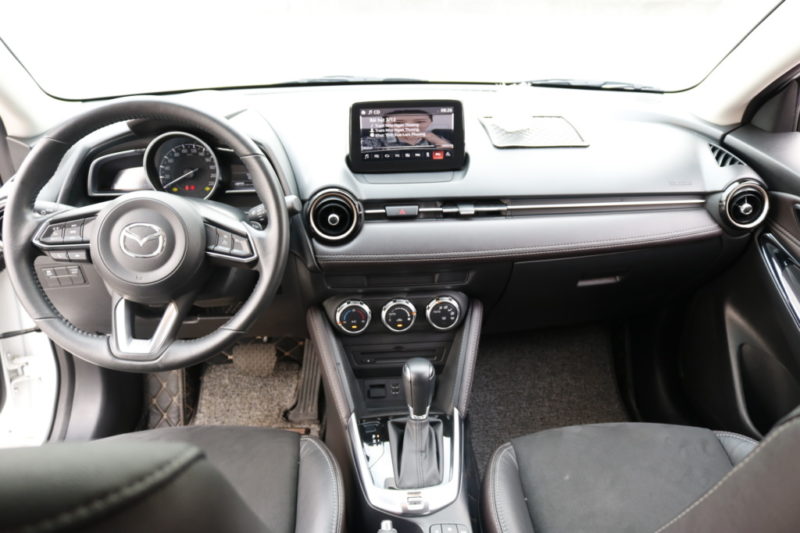 Mazda 2 Sedan 1.5AT 2019 - 13