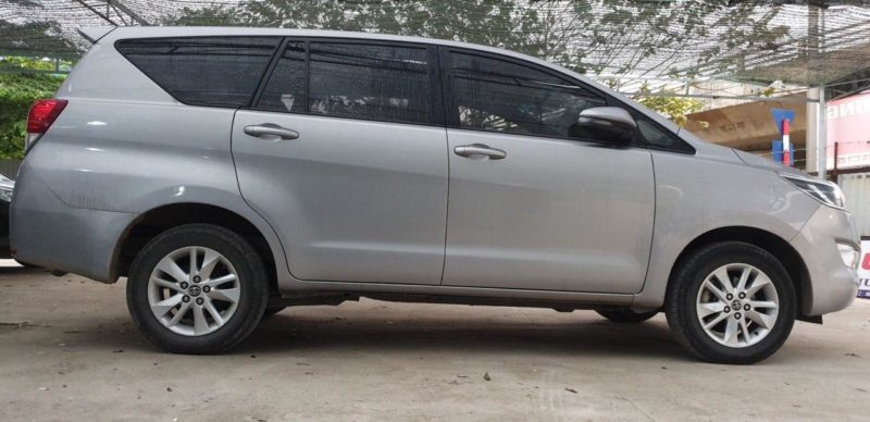 Toyota Innova E 2.0MT 2018 - 3