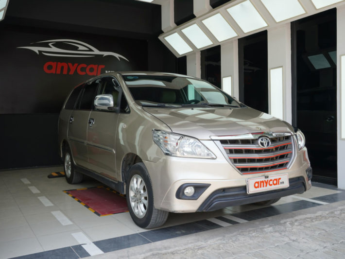 Toyota Innova 2.0MT 2014 - 1