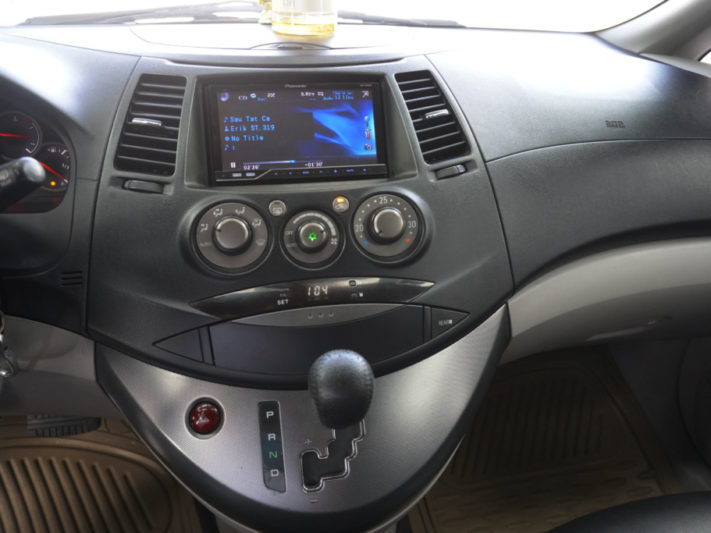 Mitsubishi Grandis 2.4AT 2005 - 12