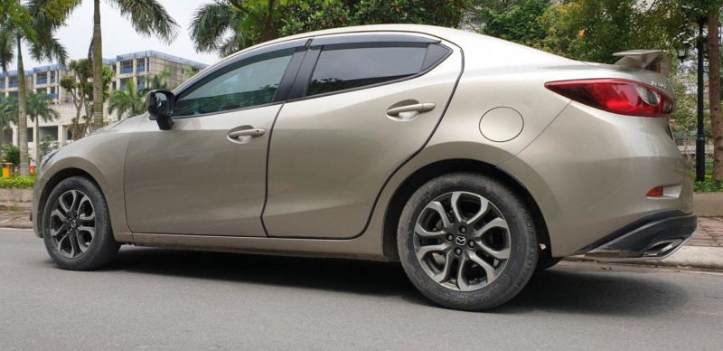 Mazda 2 Sedan 1.5AT 2017 - 4