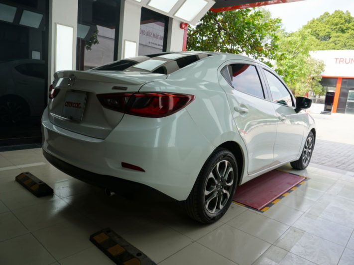 Mazda 2 Sedan 1.5AT 2016 - 4