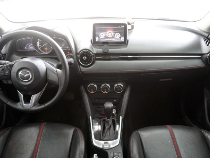 Mazda 2 Sedan 1.5AT 2016 - 7