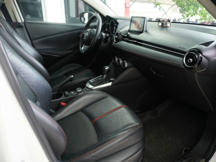 Mazda 2 Sedan 1.5AT 2016 - 8