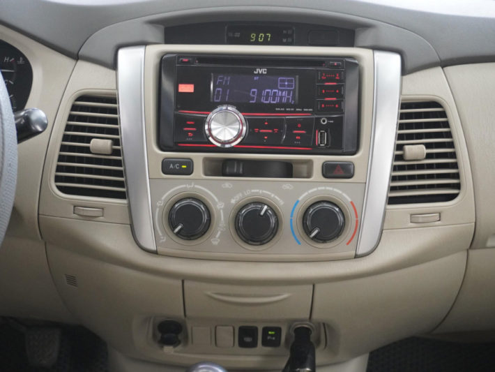 Toyota Innova 2.0MT 2014 - 15